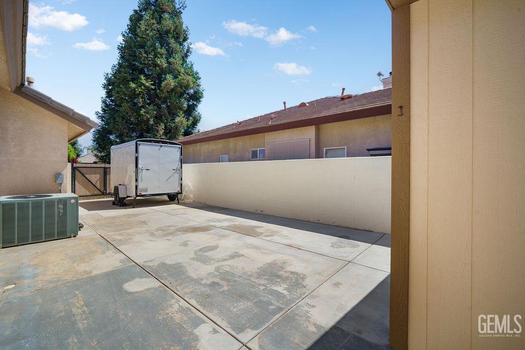 11609 Silver Crown Avenue