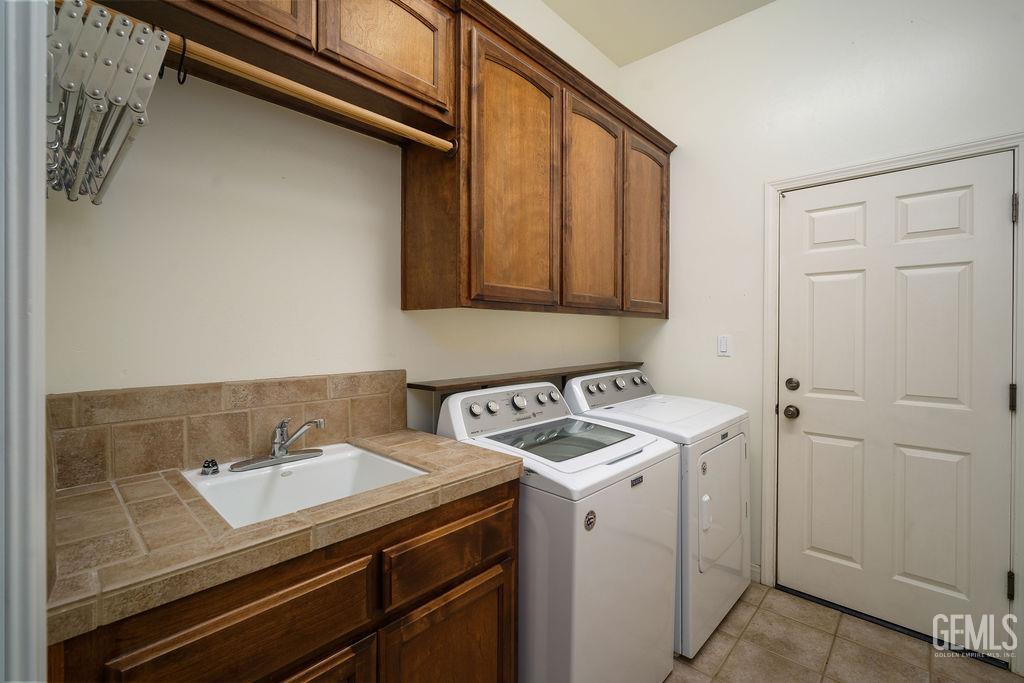 11609 Silver Crown Avenue