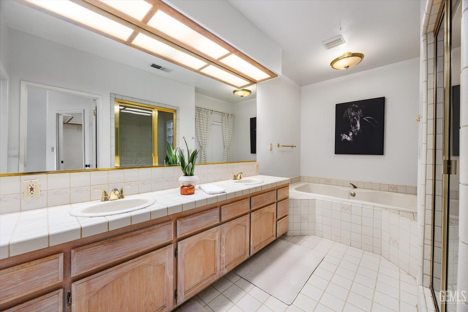 15400 Mabel Court