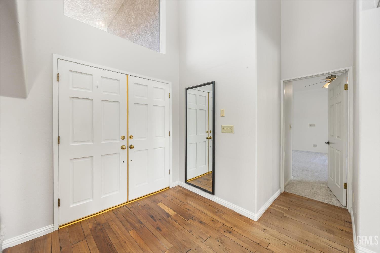 15400 Mabel Court