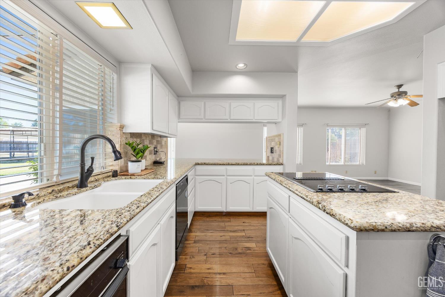 15400 Mabel Court