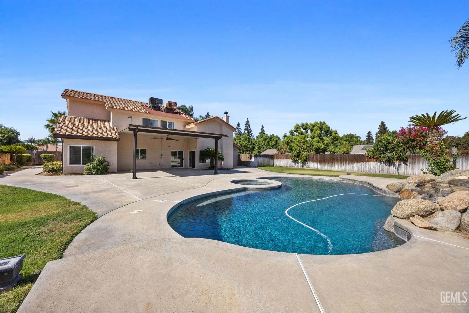 15400 Mabel Court