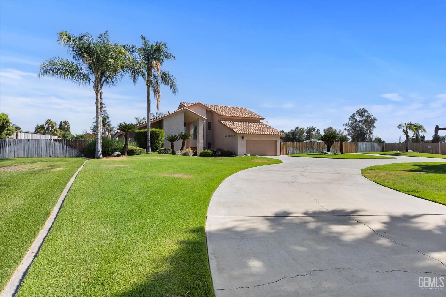 15400 Mabel Court