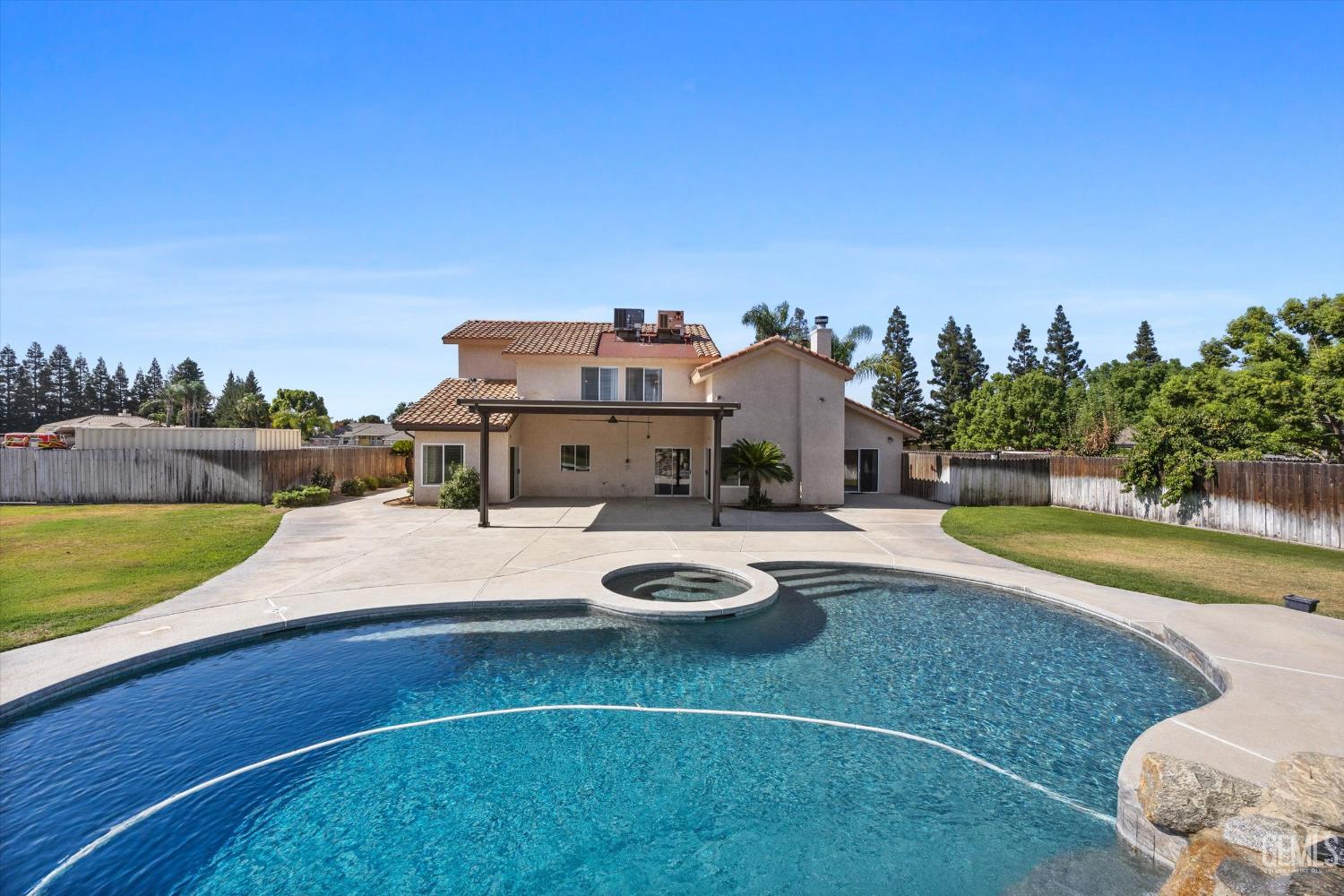 15400 Mabel Court