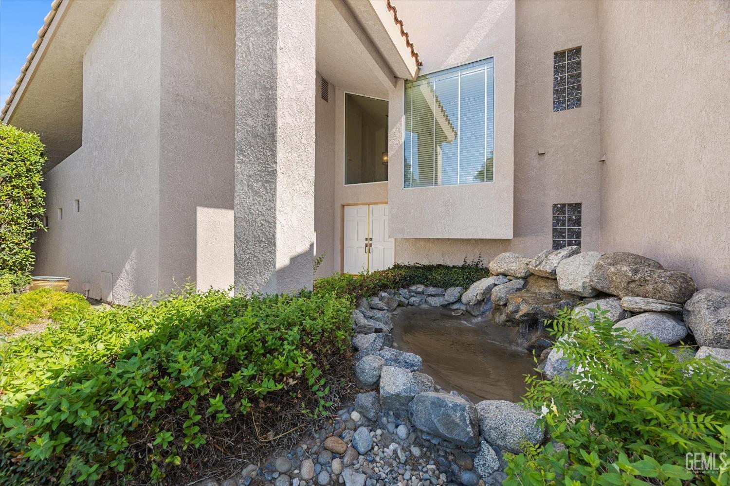 15400 Mabel Court
