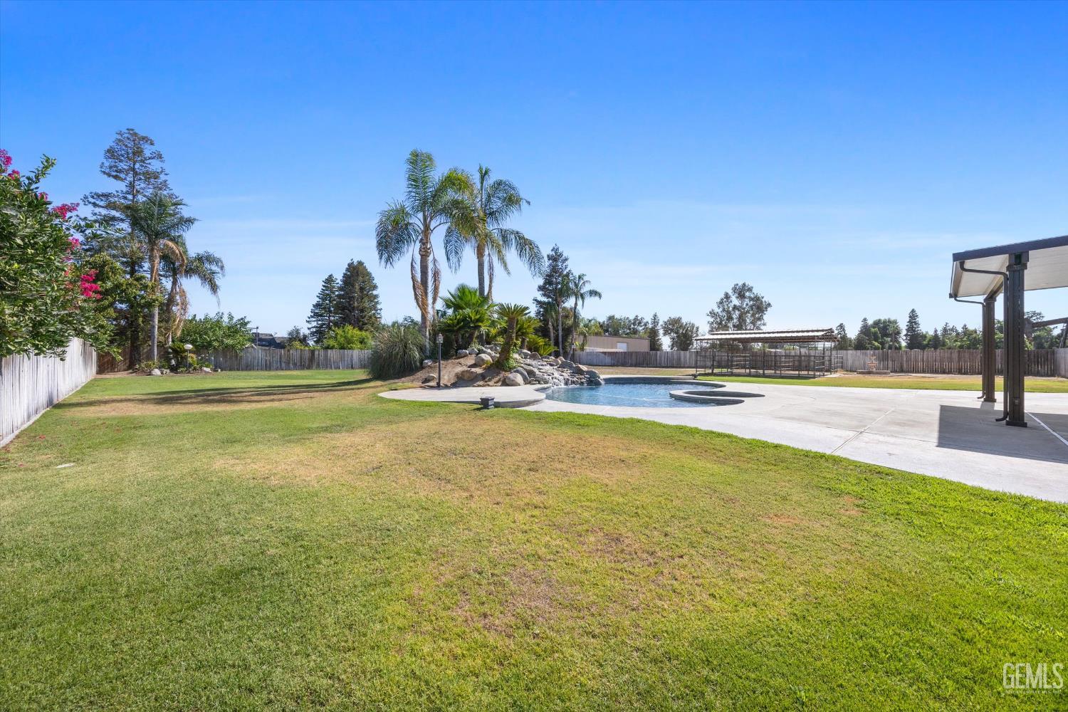 15400 Mabel Court
