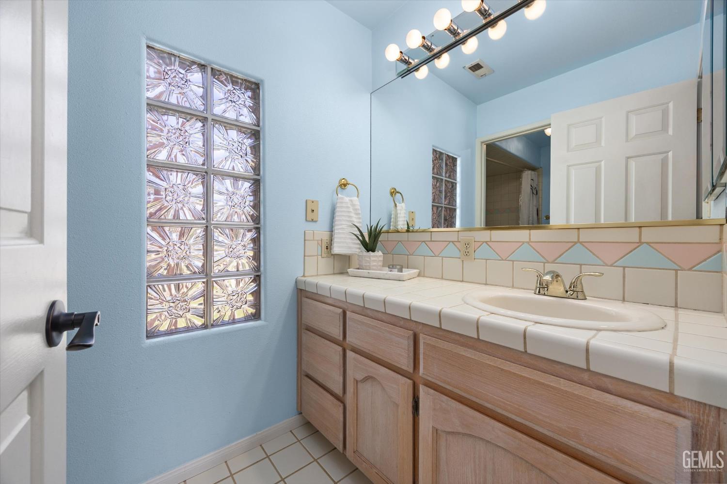 15400 Mabel Court