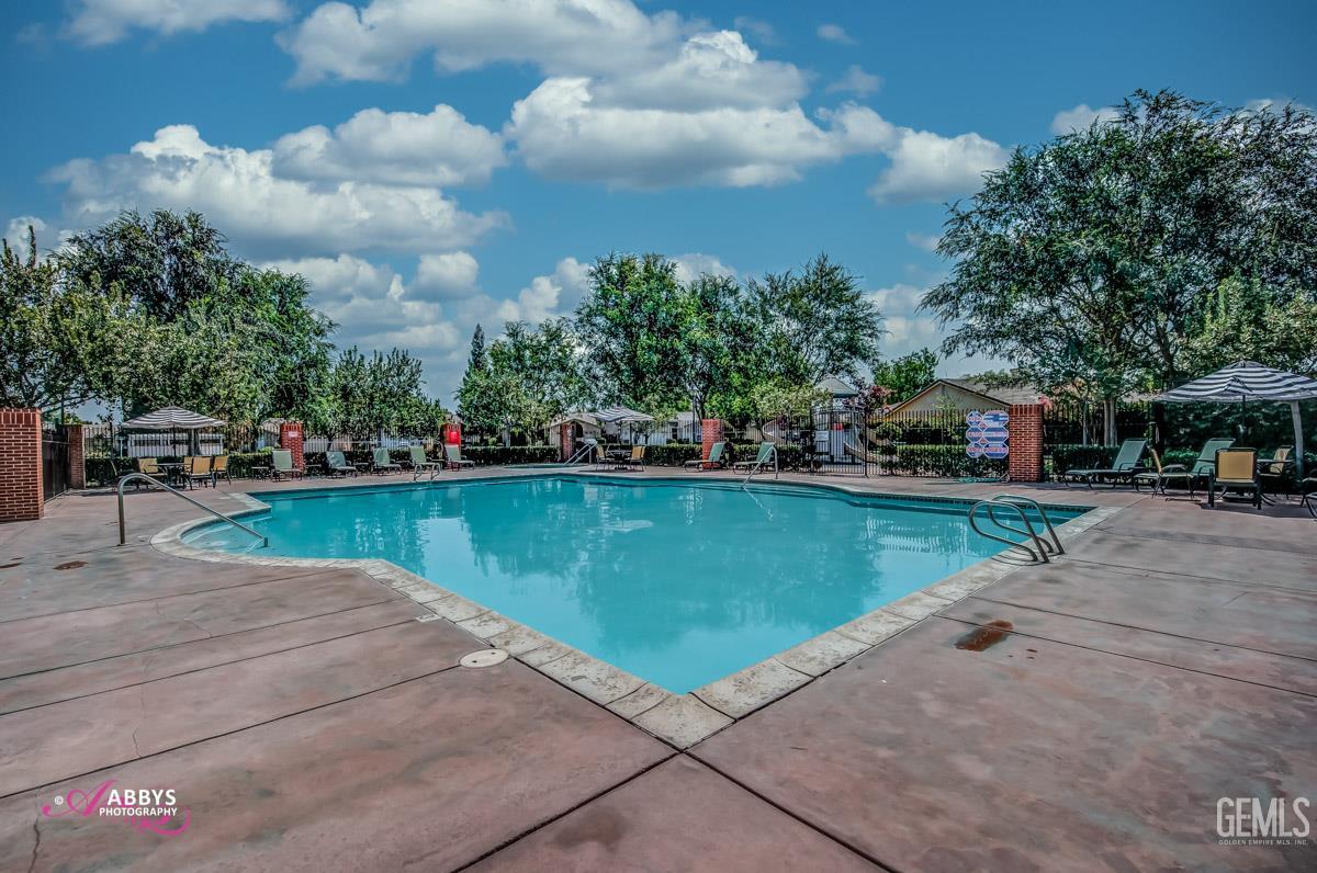 11814 Grecian Laurel Drive