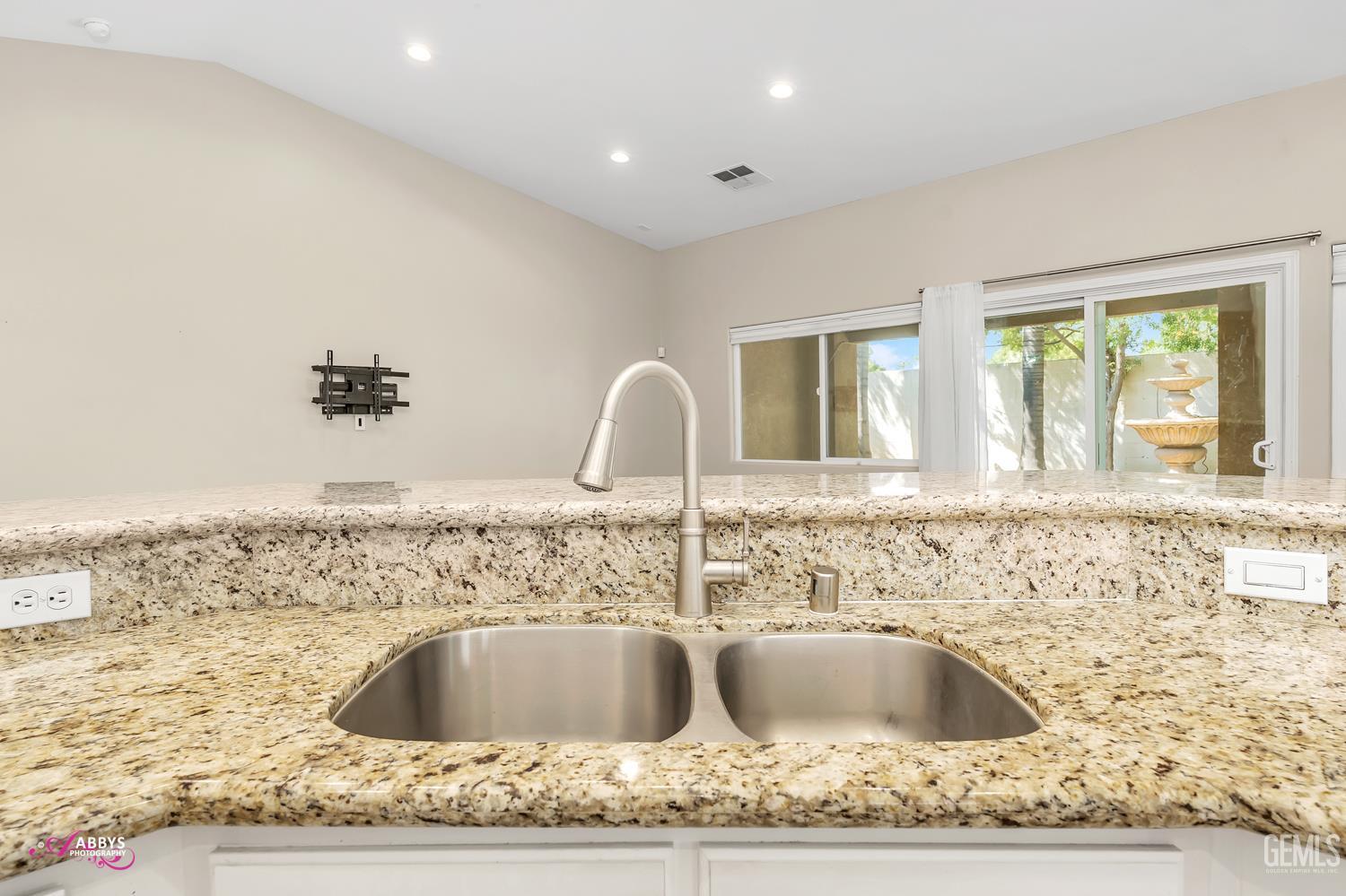 11814 Grecian Laurel Drive