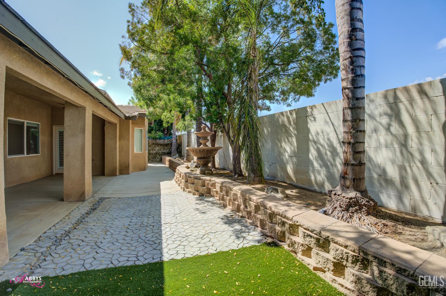 11814 Grecian Laurel Drive