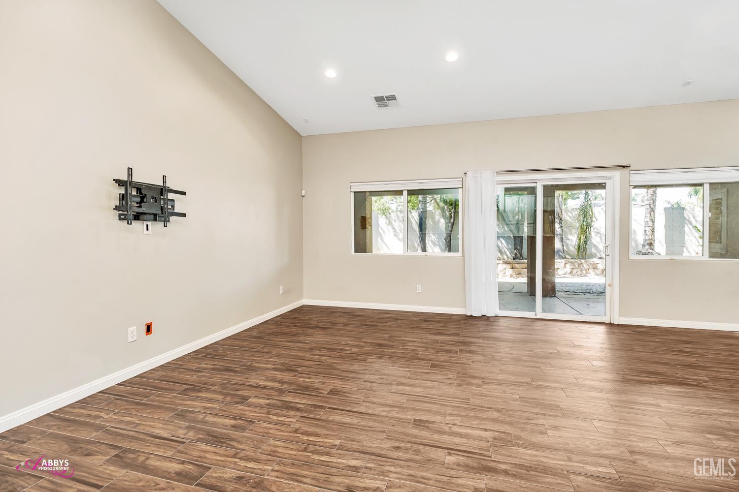 11814 Grecian Laurel Drive