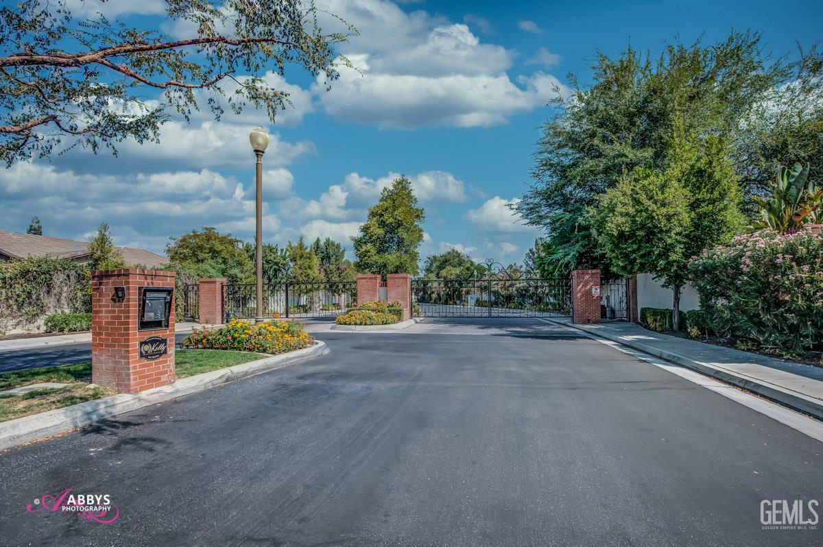 11814 Grecian Laurel Drive