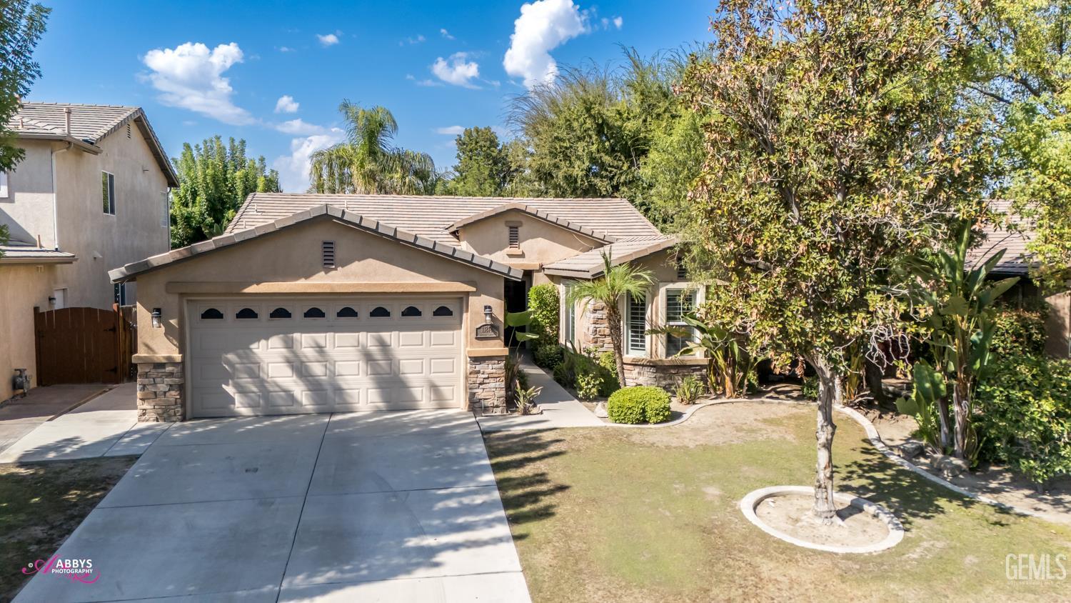 11814 Grecian Laurel Drive