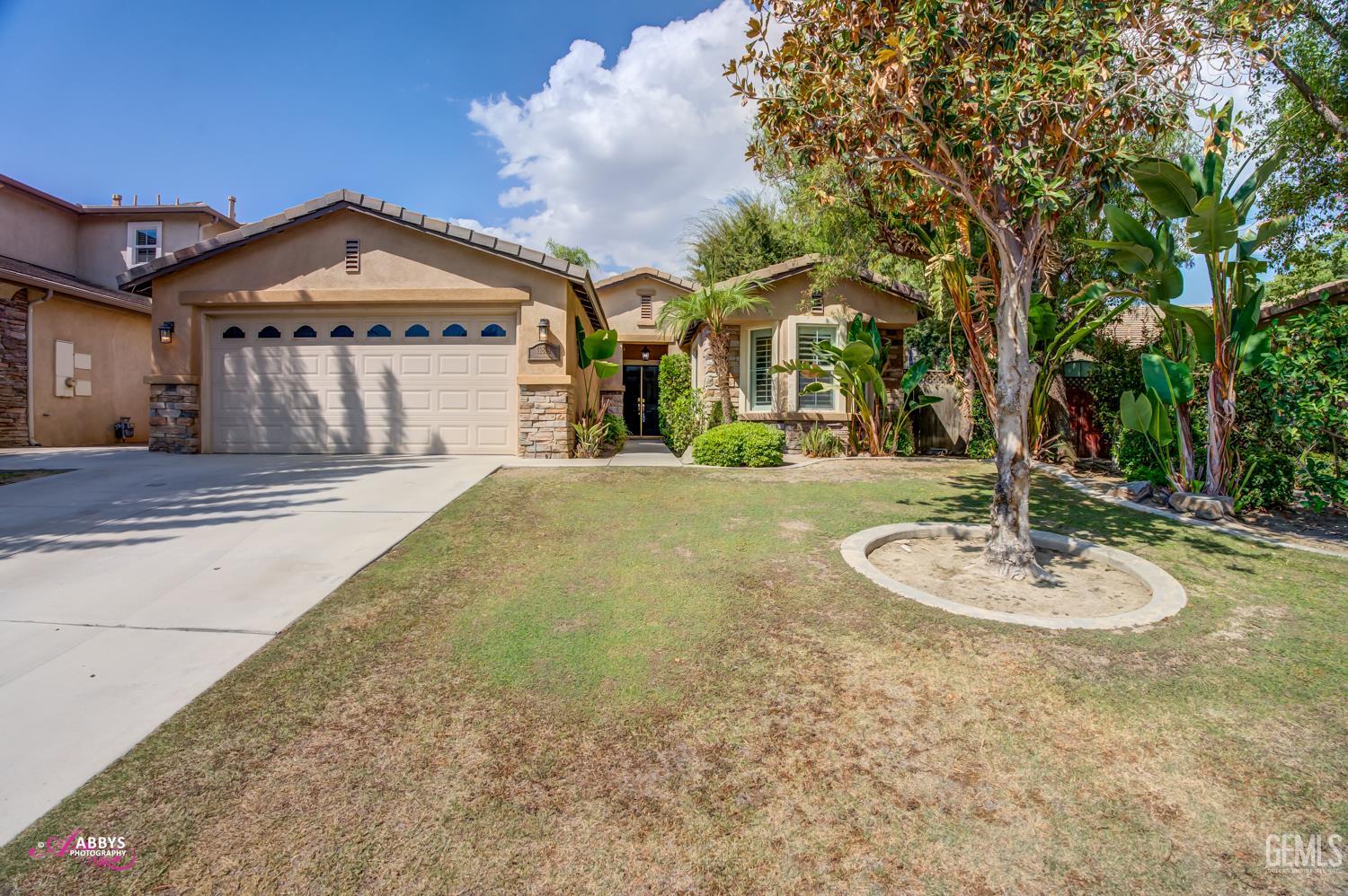 11814 Grecian Laurel Drive