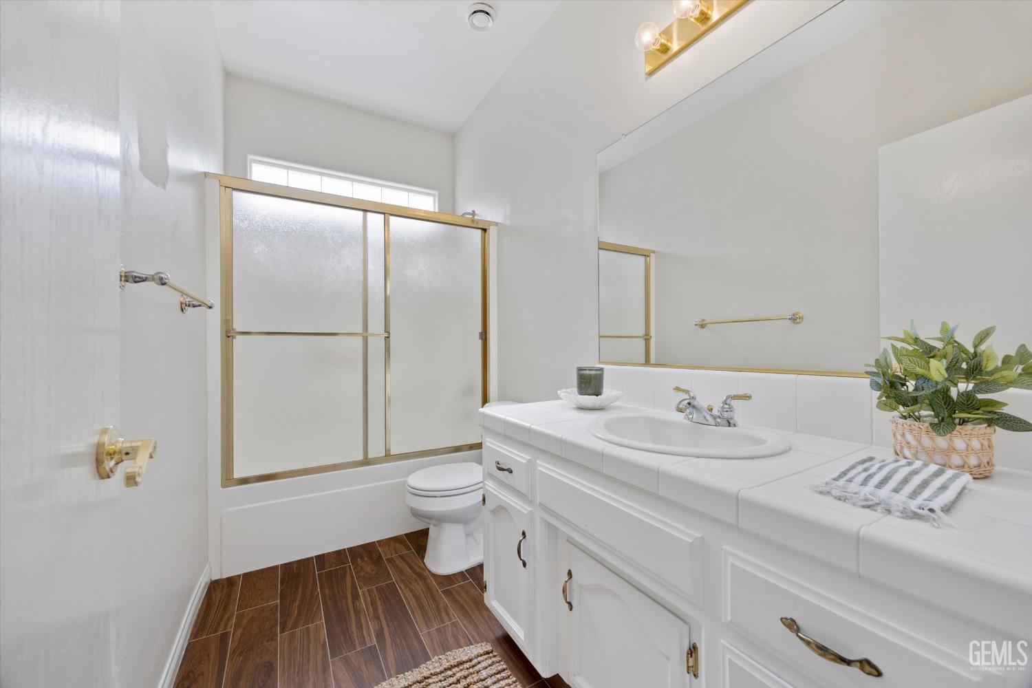 9808 Paper Moon Way