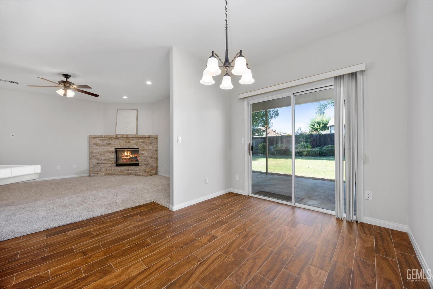 9808 Paper Moon Way