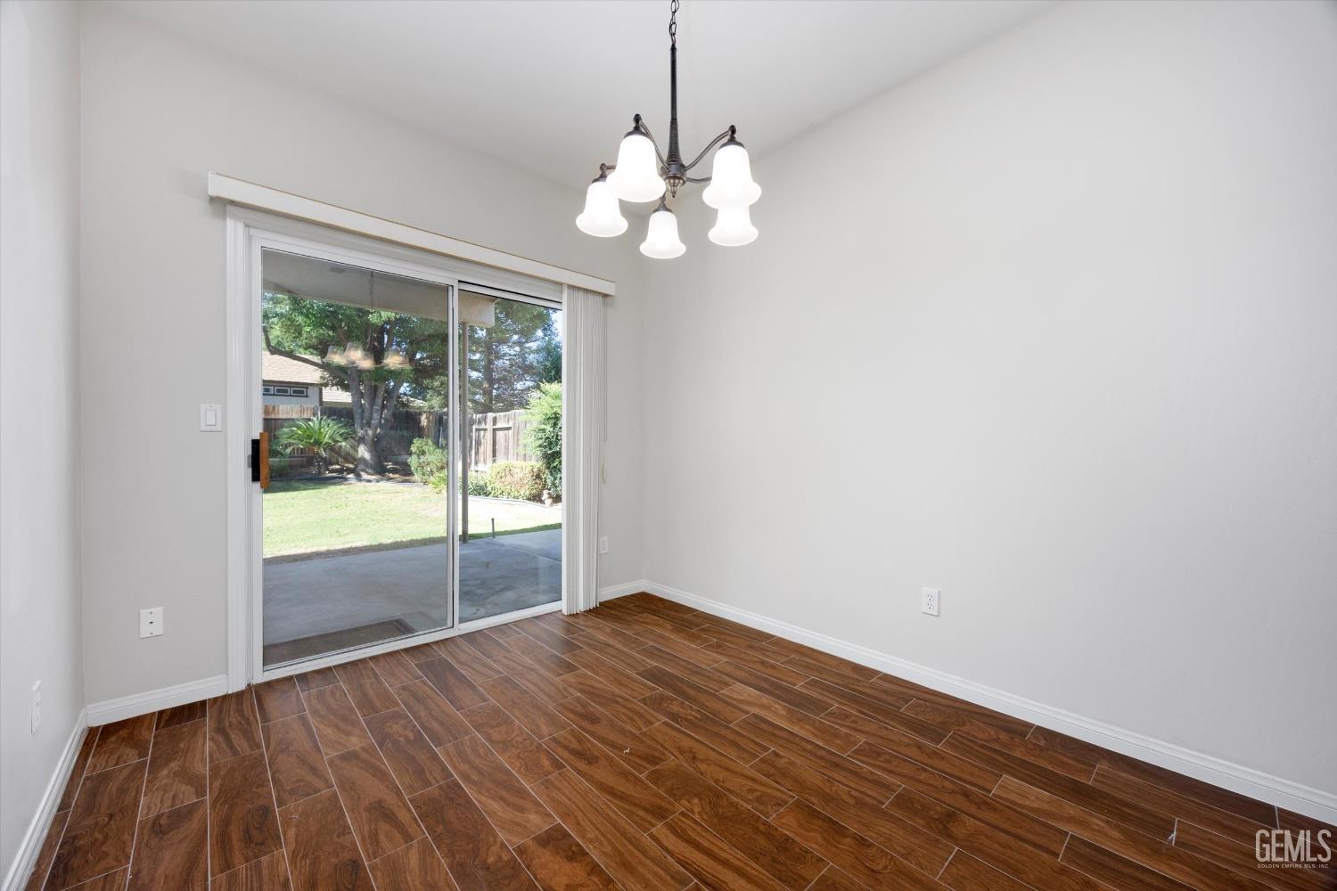 9808 Paper Moon Way