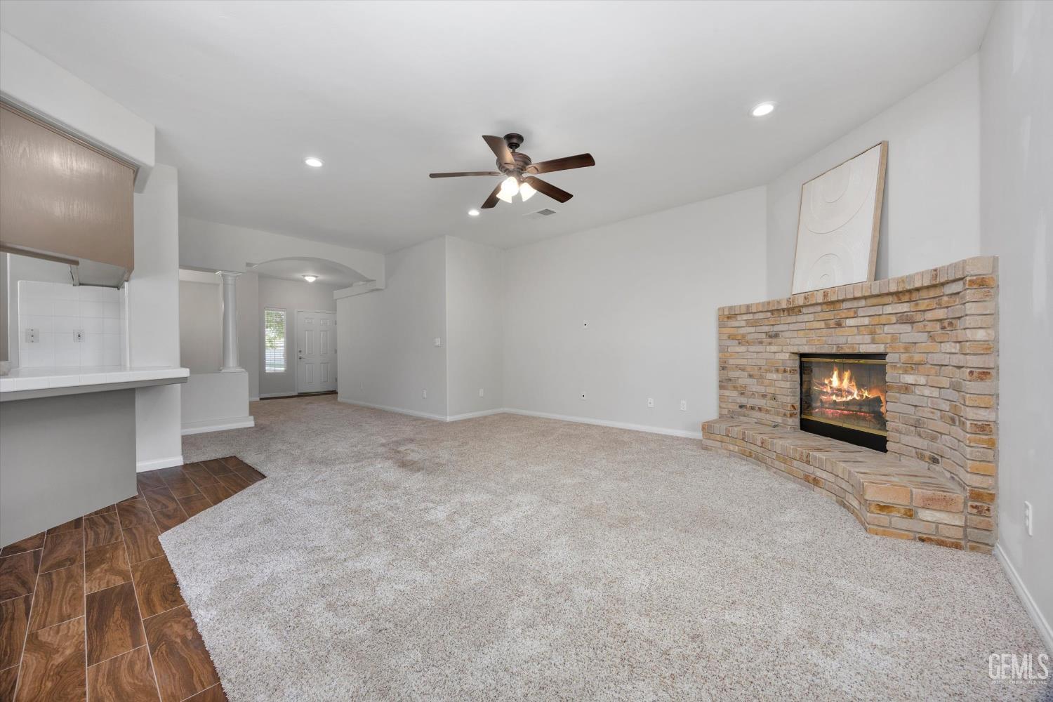9808 Paper Moon Way