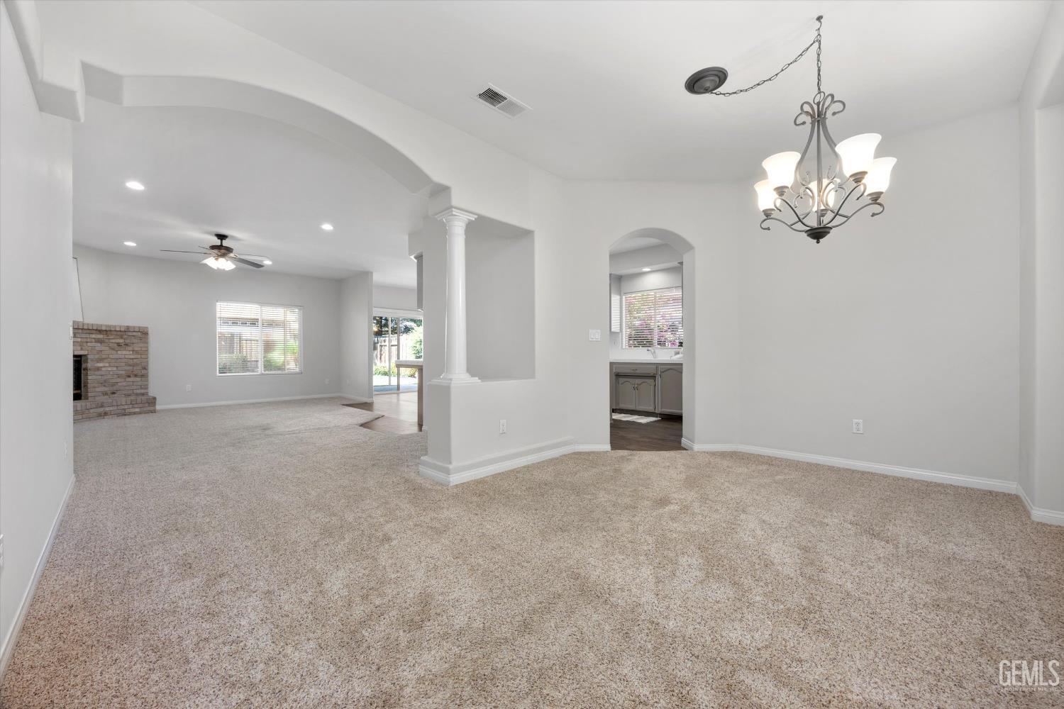 9808 Paper Moon Way