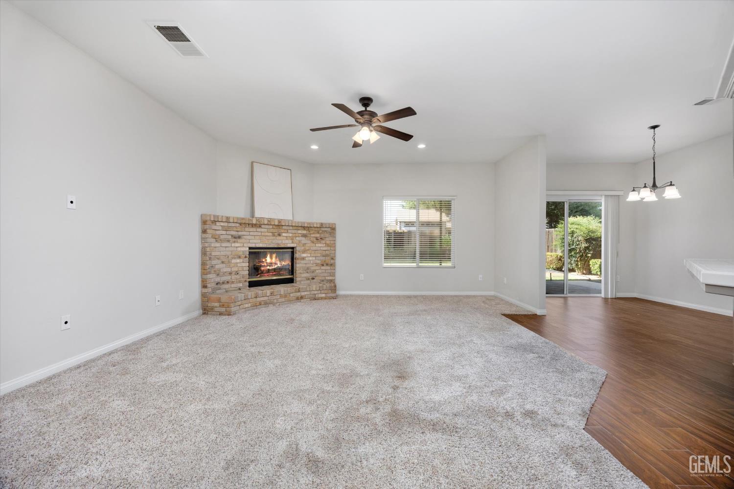 9808 Paper Moon Way