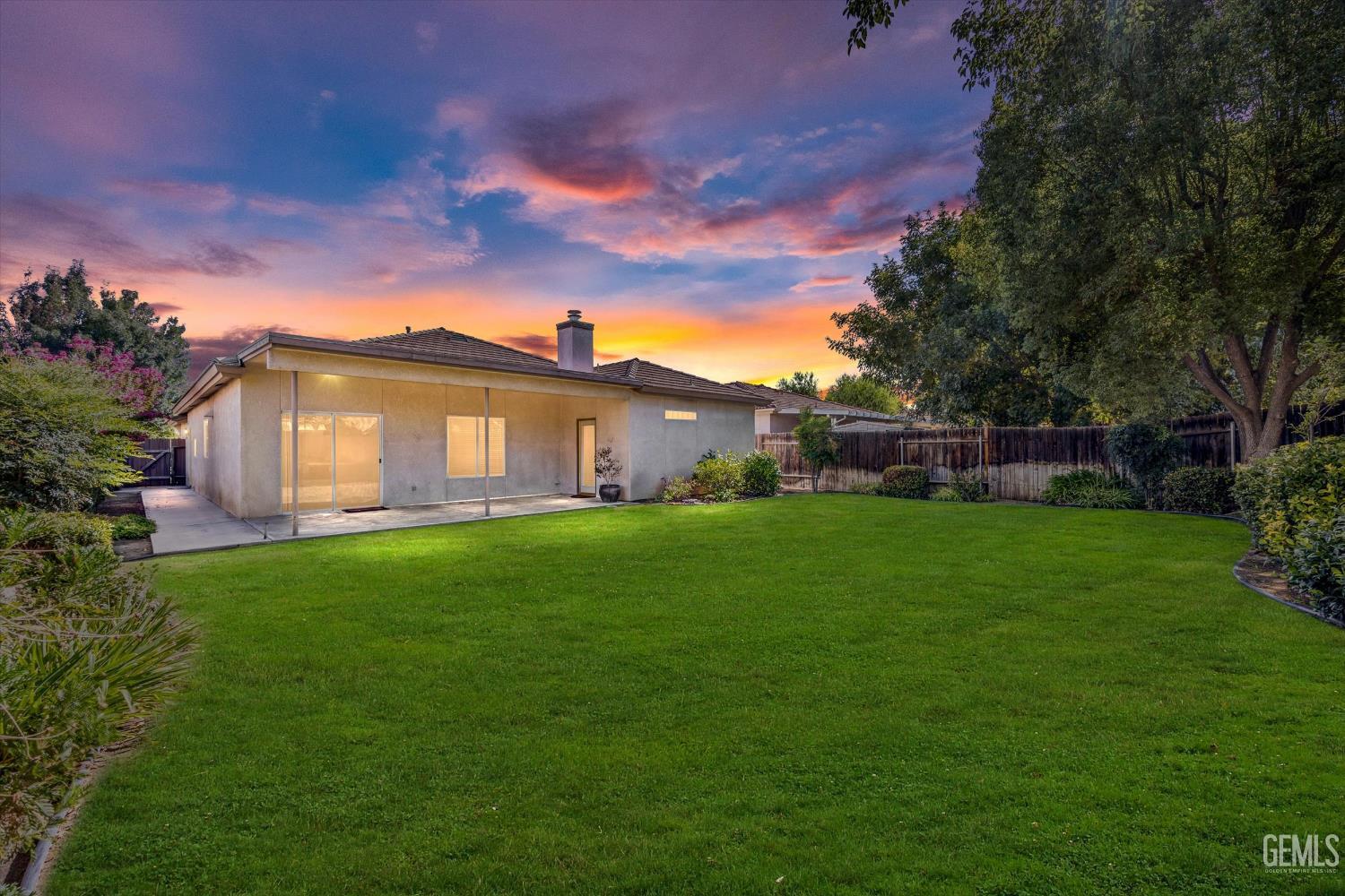 9808 Paper Moon Way