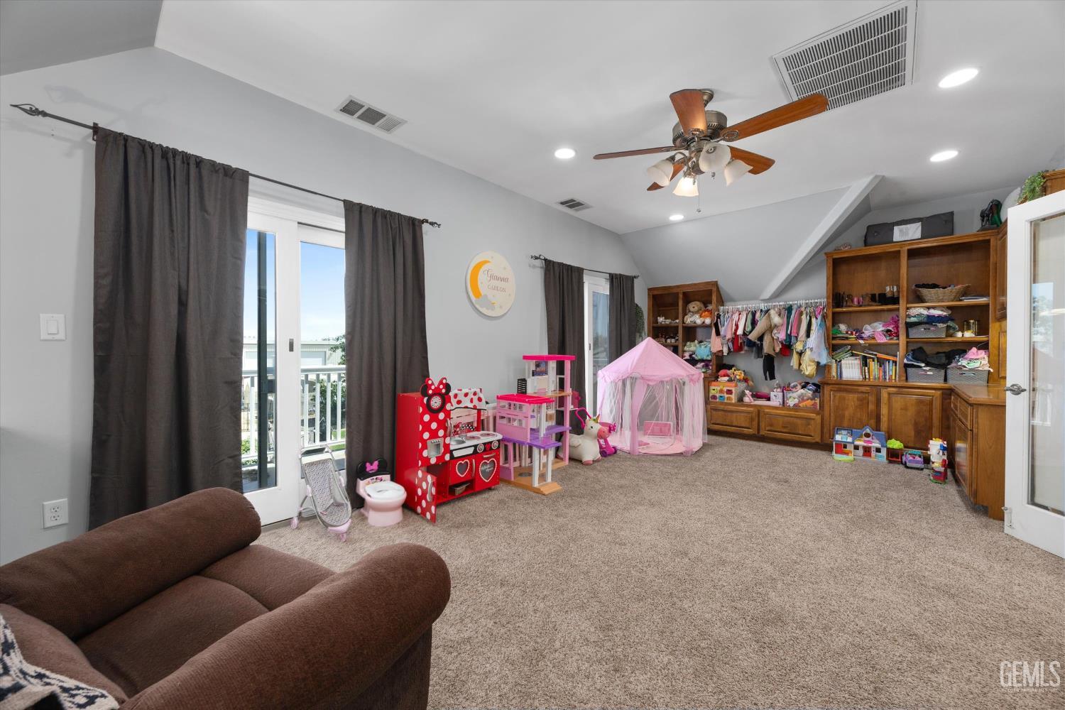 15112 Sunnybank Avenue