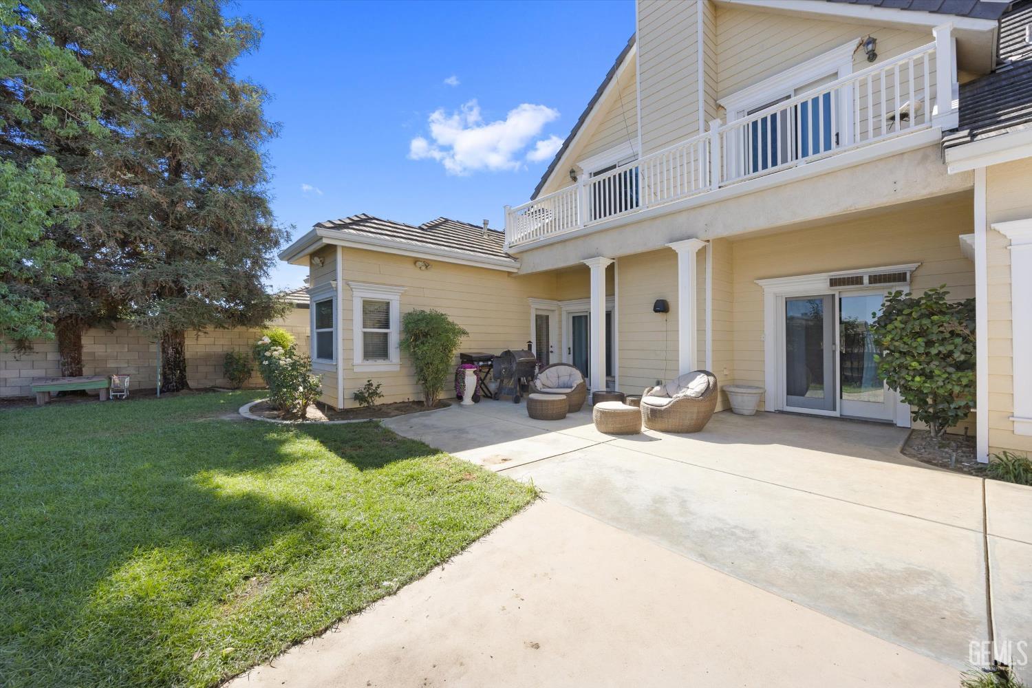 15112 Sunnybank Avenue