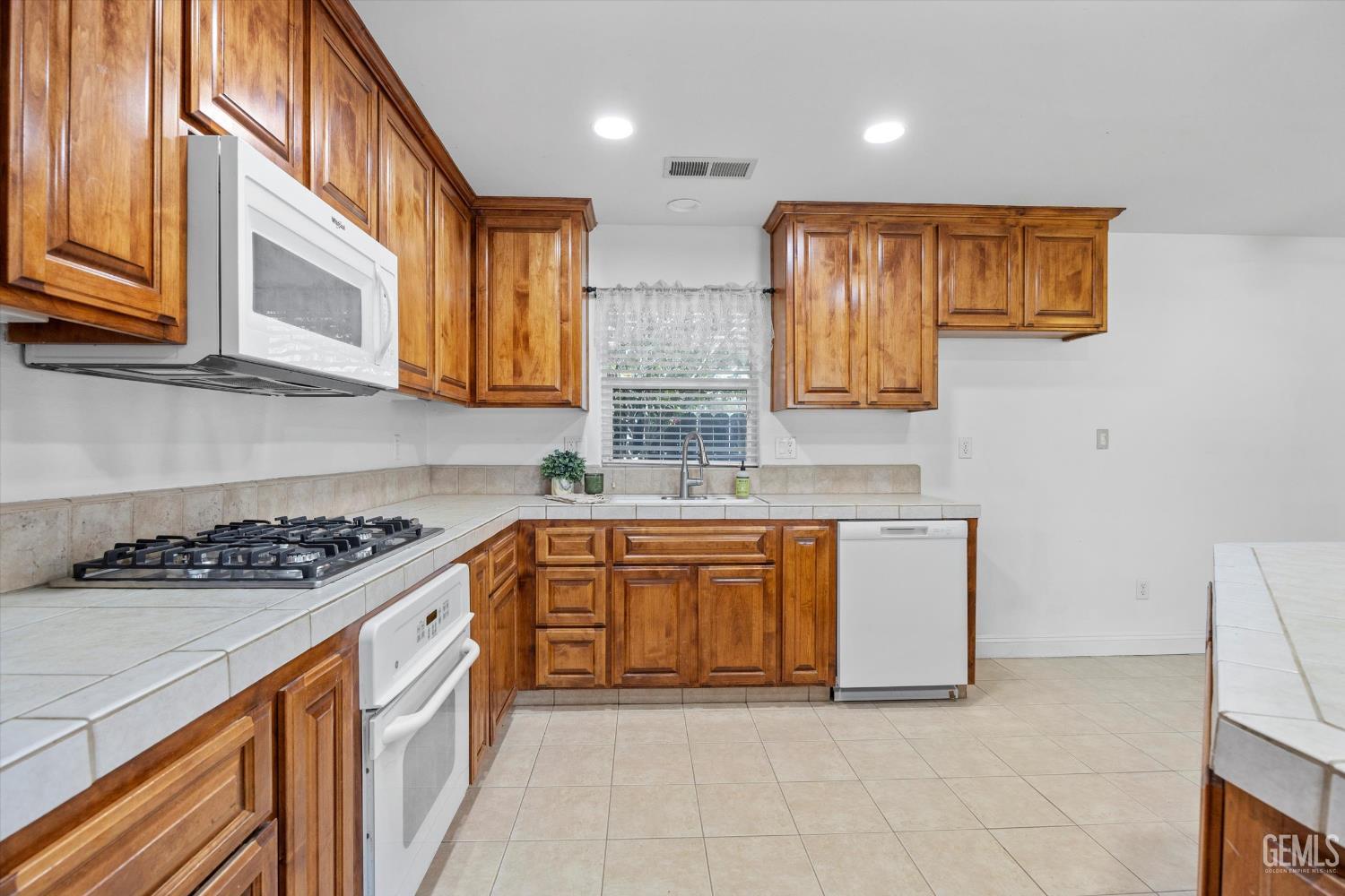 15112 Sunnybank Avenue