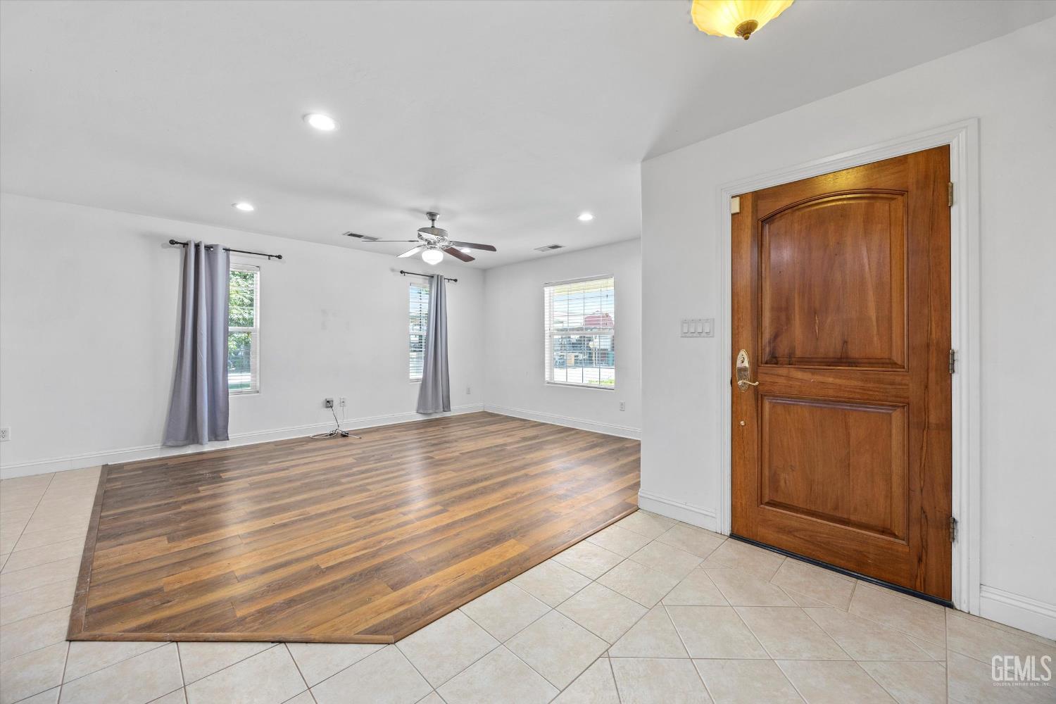 15112 Sunnybank Avenue