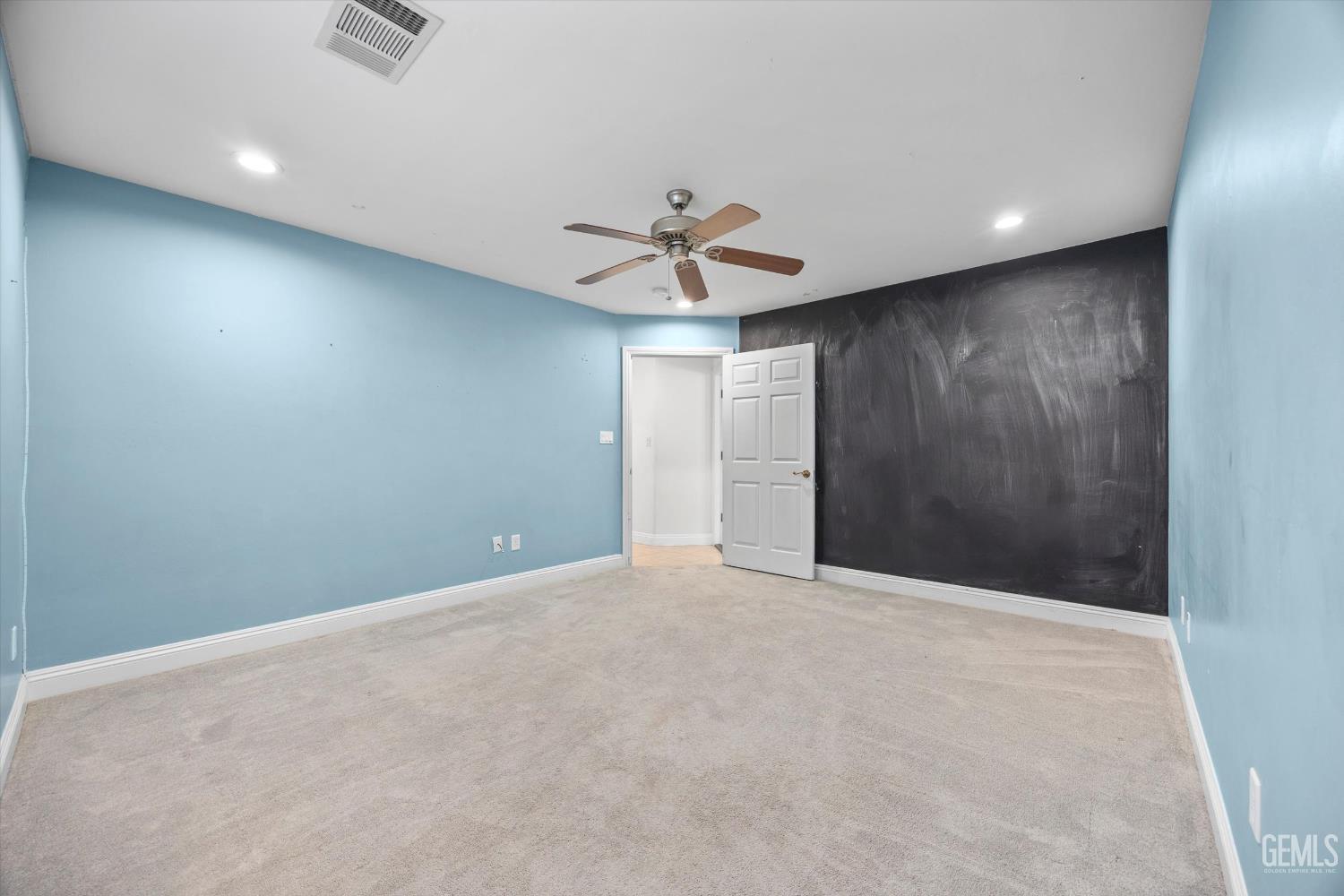 15112 Sunnybank Avenue