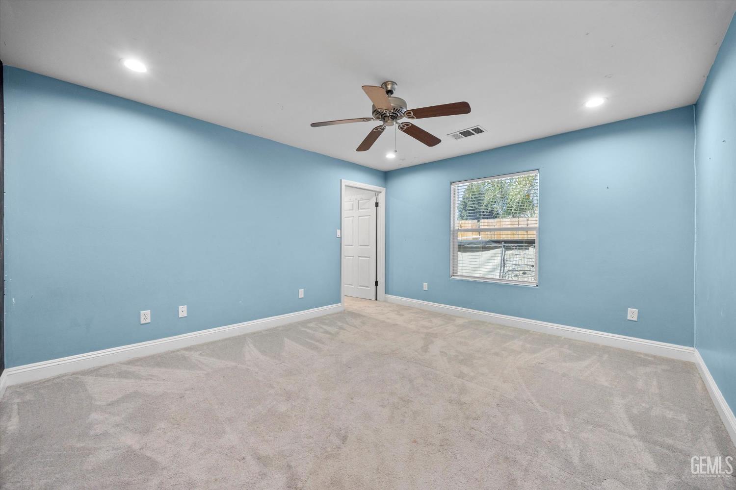 15112 Sunnybank Avenue
