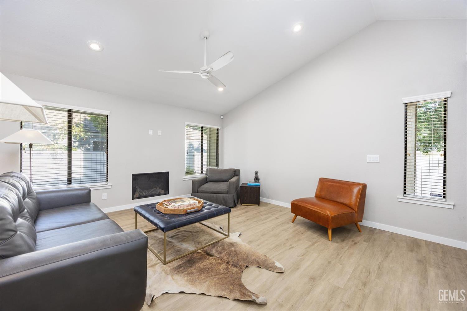 8000 Kroll Way Unit: 9