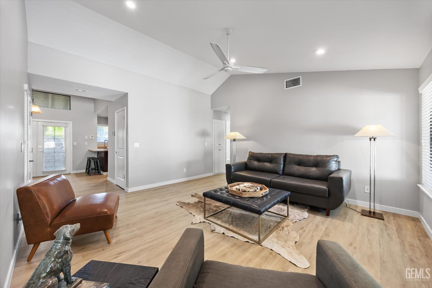 8000 Kroll Way Unit: 9