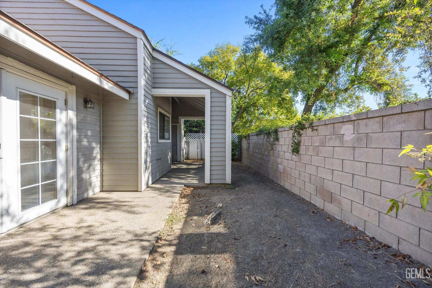 8000 Kroll Way Unit: 9