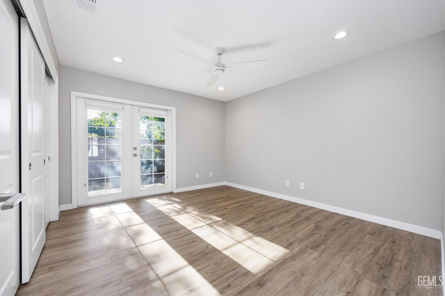 8000 Kroll Way Unit: 9