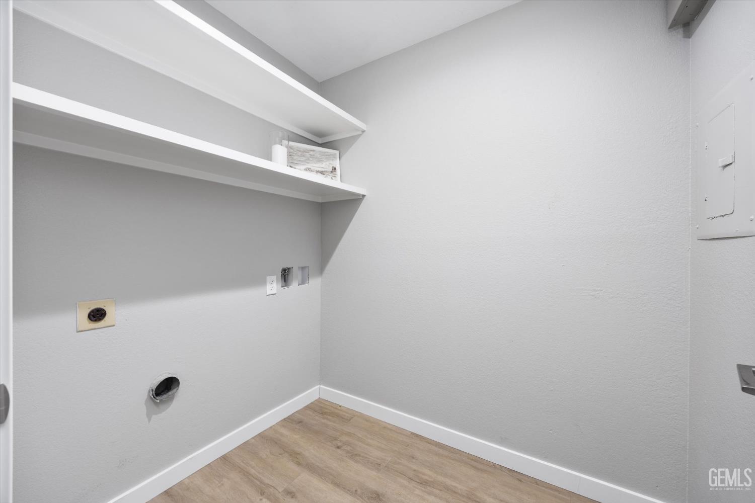 8000 Kroll Way Unit: 9