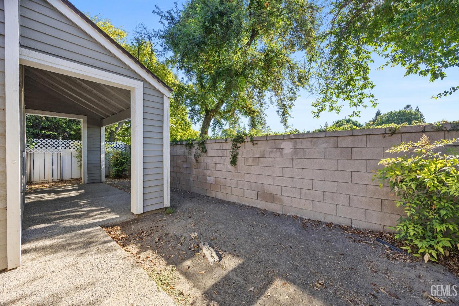 8000 Kroll Way Unit: 9