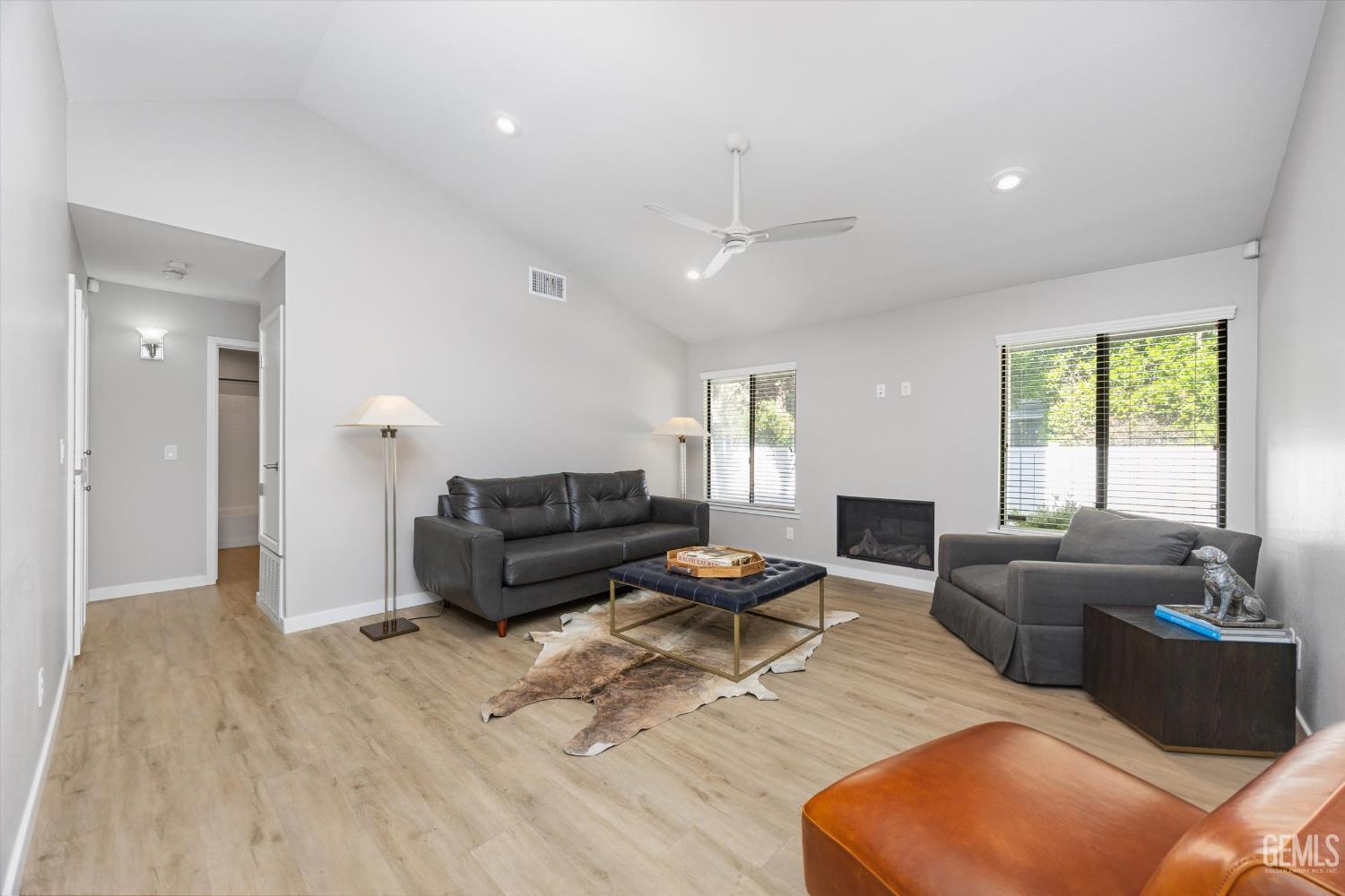 8000 Kroll Way Unit: 9