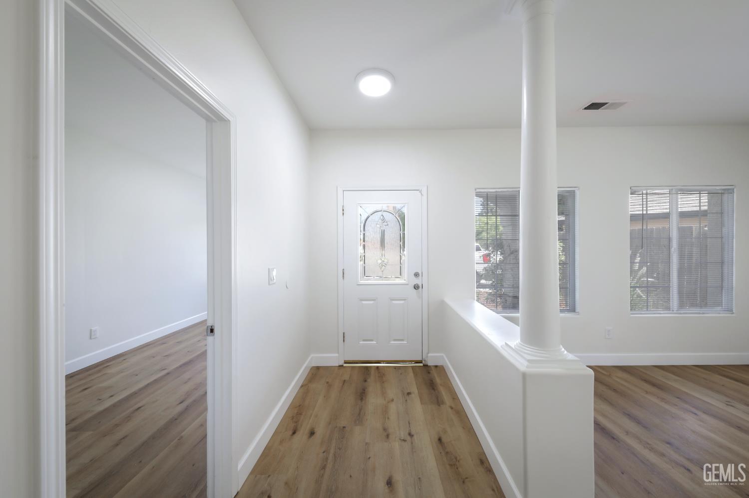 10117 Commodore Drive