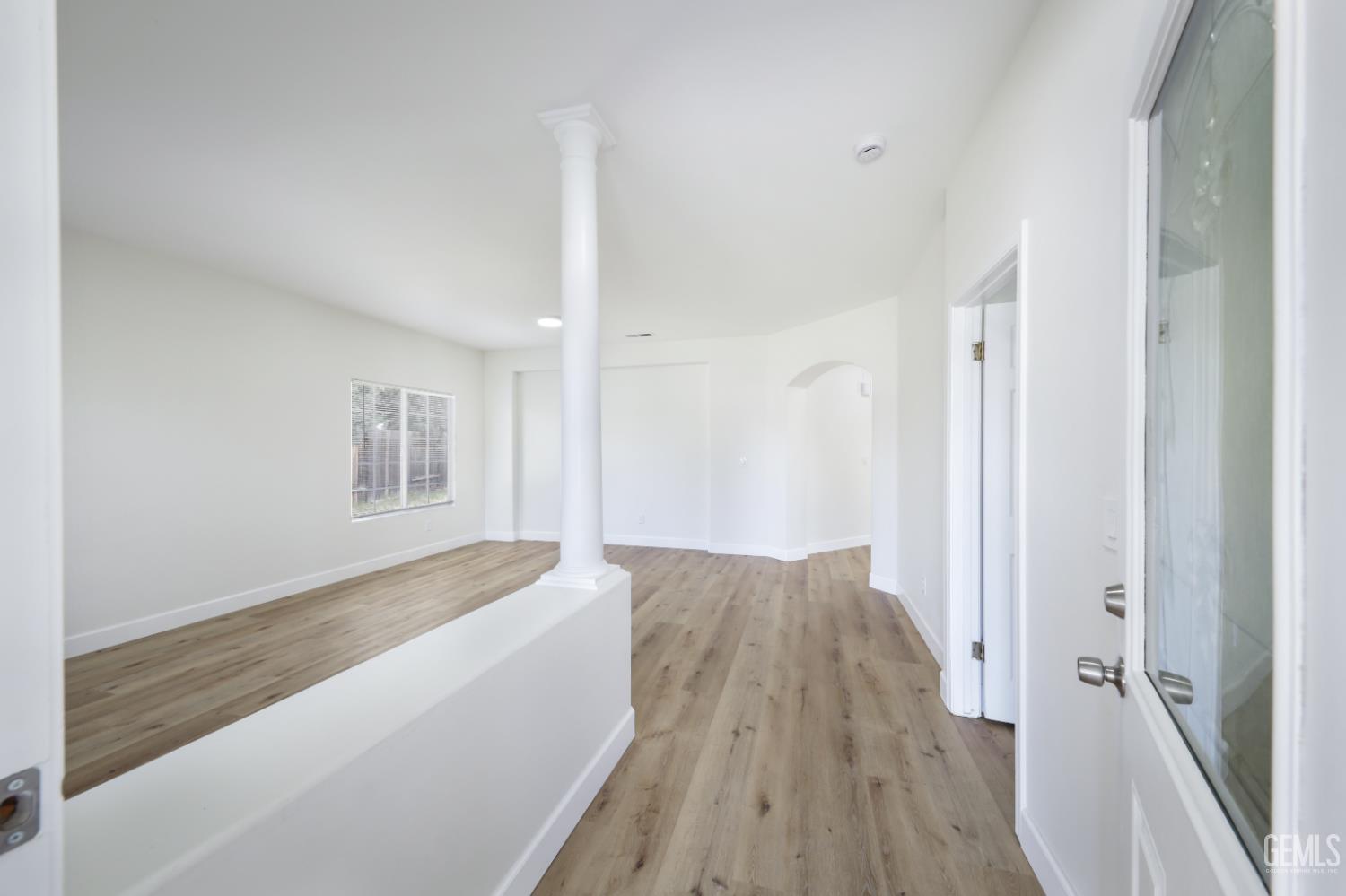 10117 Commodore Drive