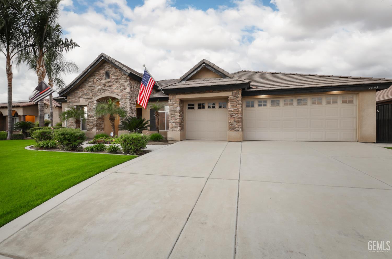 13502 Coco Palm Court