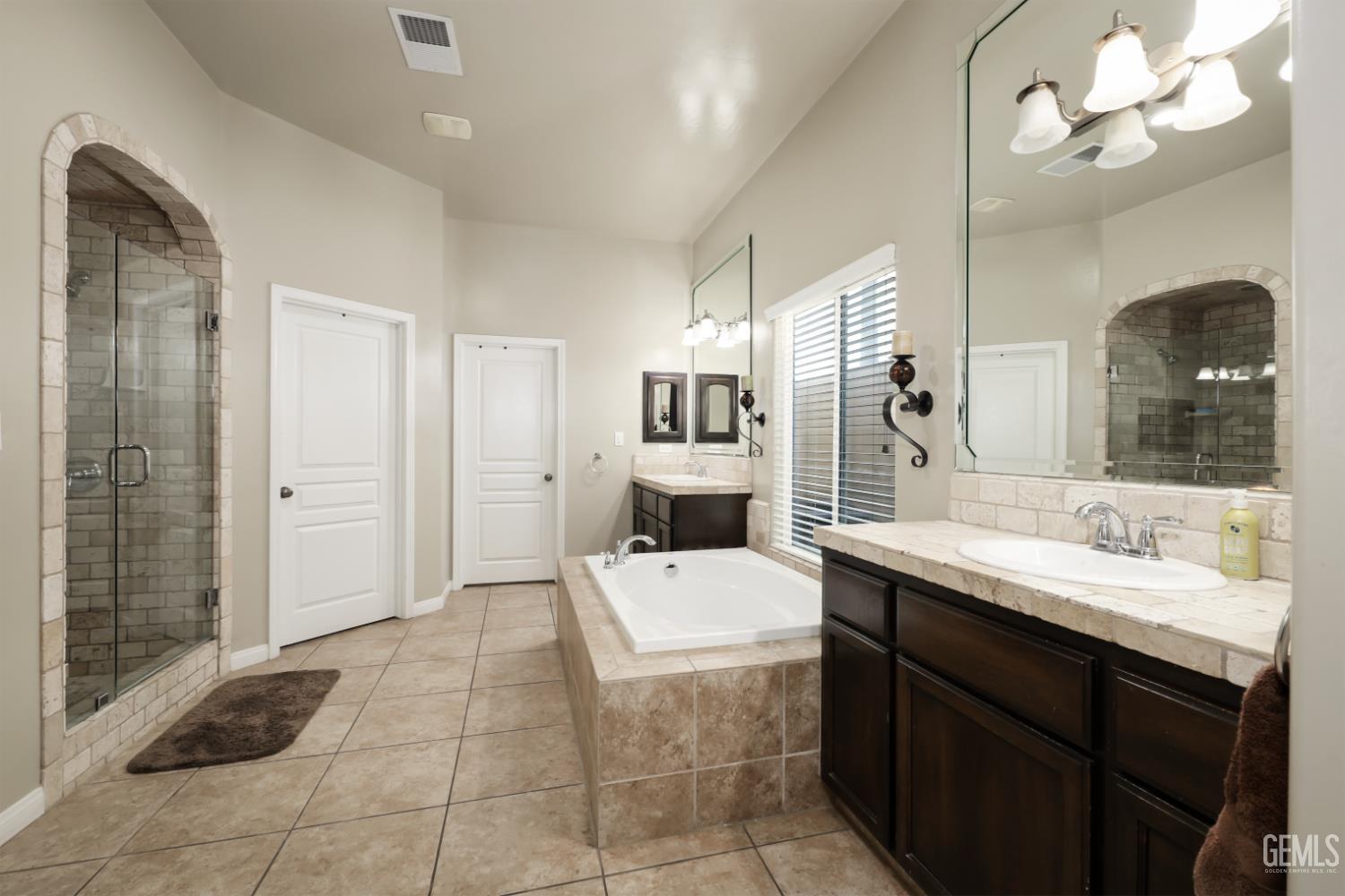 13502 Coco Palm Court