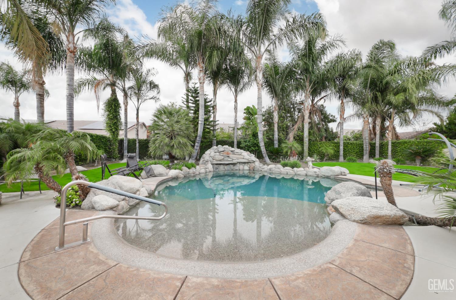 13502 Coco Palm Court