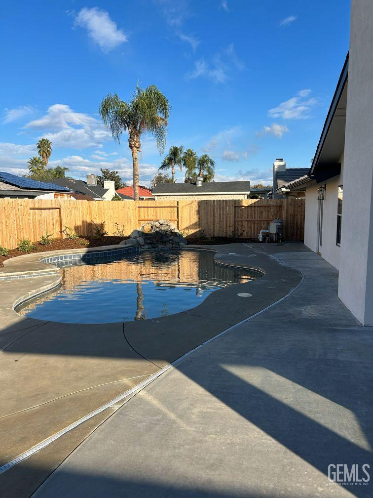 9812 S Vanessa Avenue