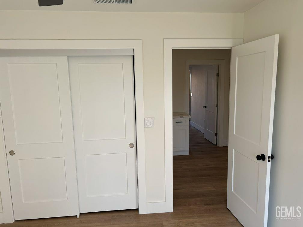 9812 S Vanessa Avenue