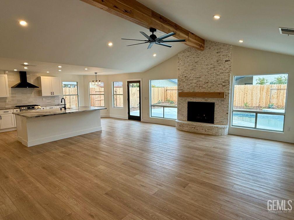 9812 S Vanessa Avenue