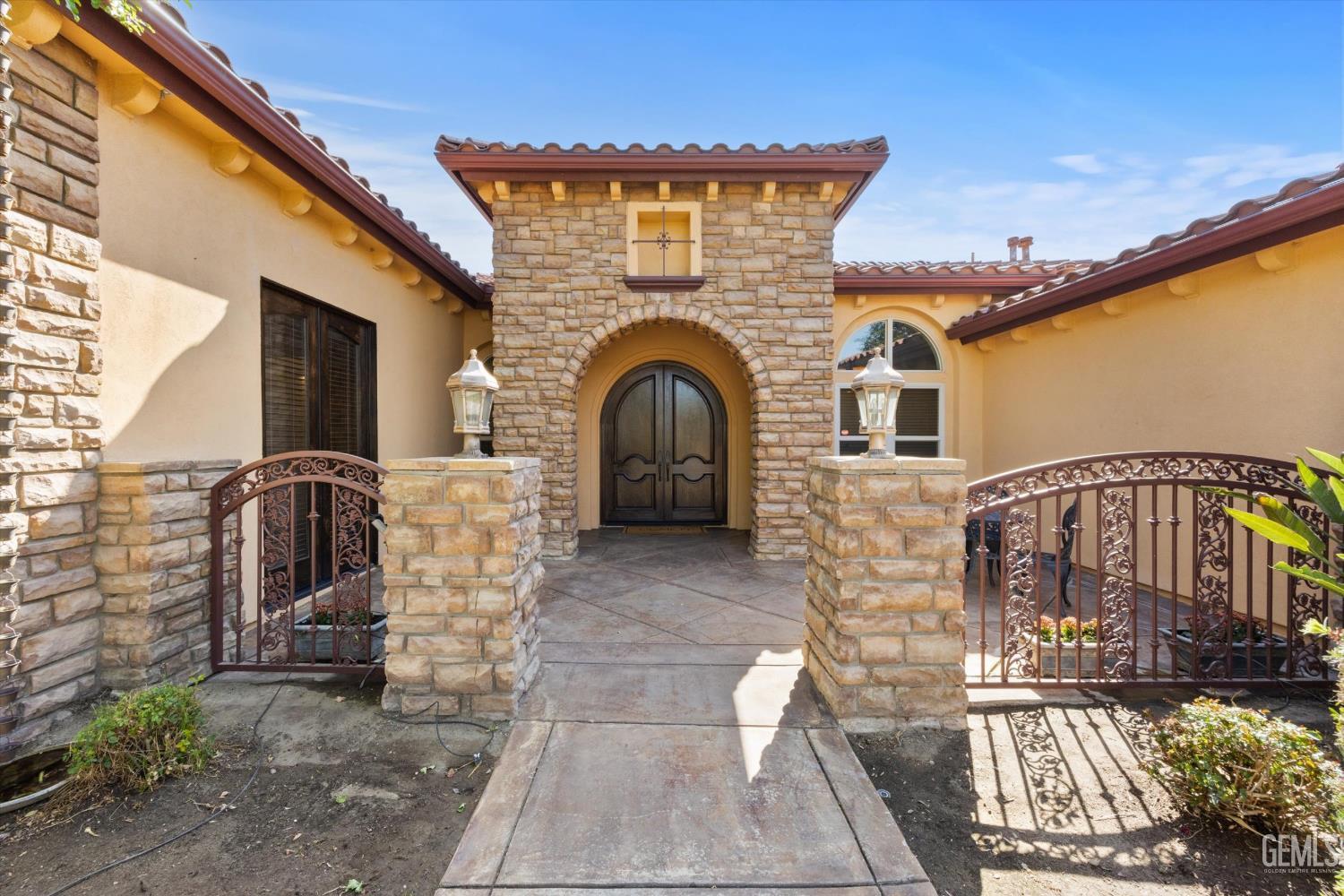 204 Somerford Court