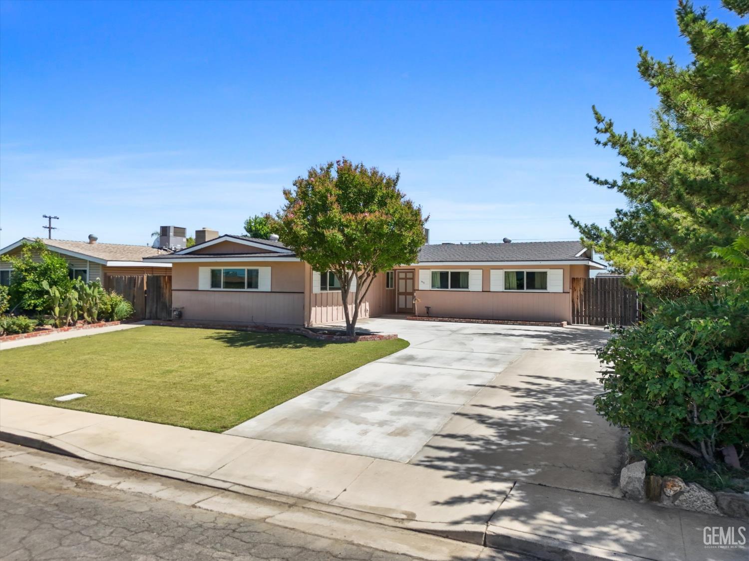 1013 Portal Avenue