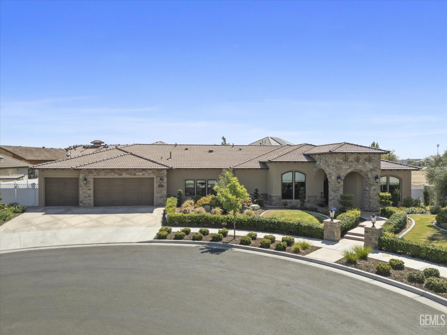 13827 Faringford Lane