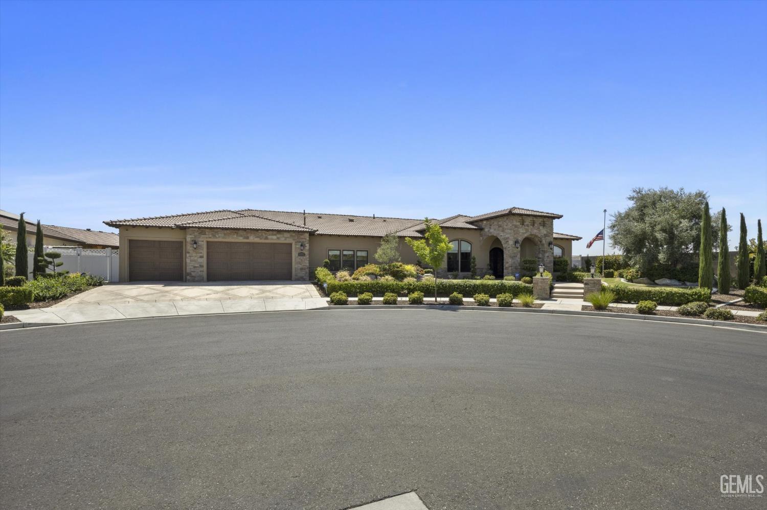 13827 Faringford Lane